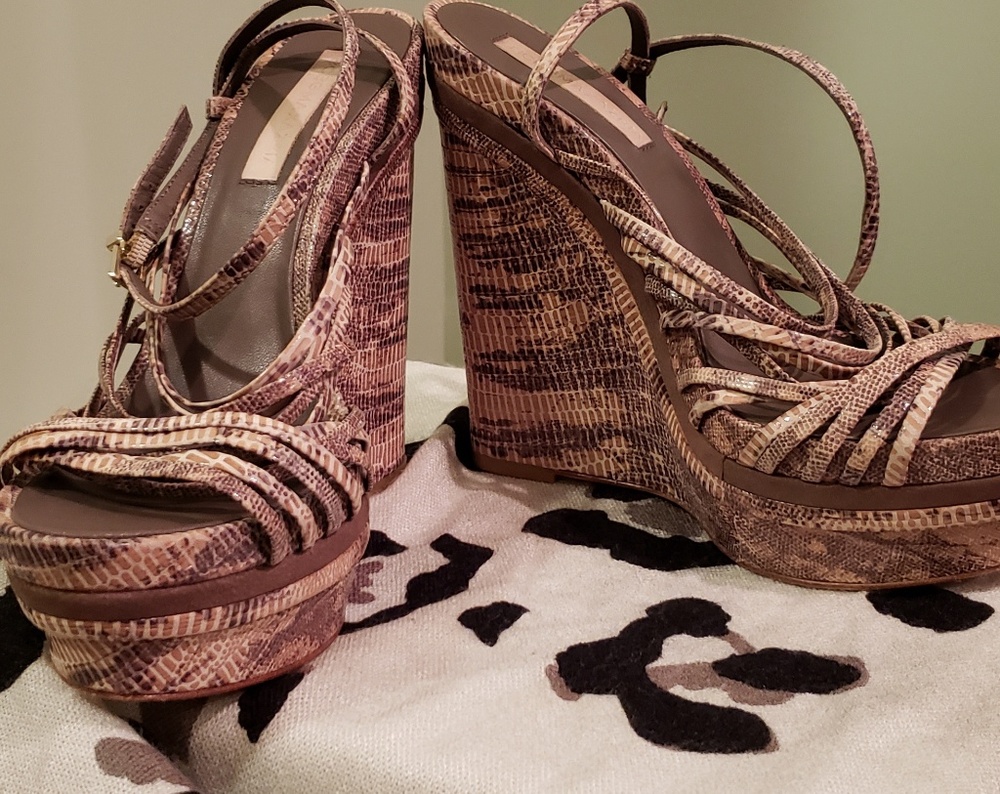 Sexy BCBG Maxazria Wedge